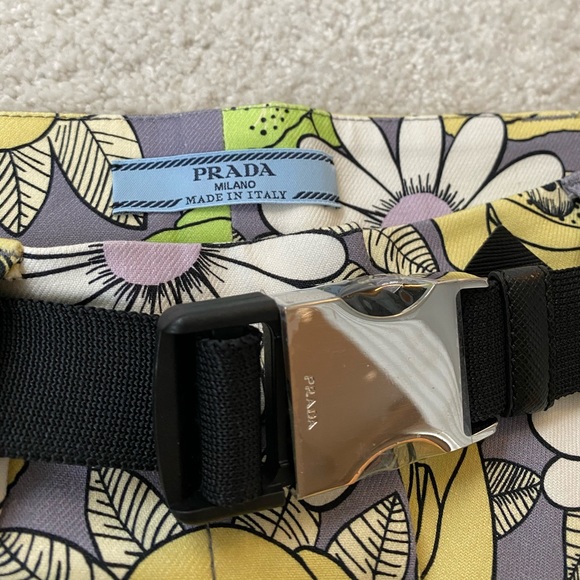 Prada pants NEVER WORN STILL WITH TAG - Picture 4 of 5